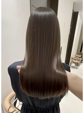 ルピナ(Lupina) [#髪質改善] 触れたくなる最高のストレートロング