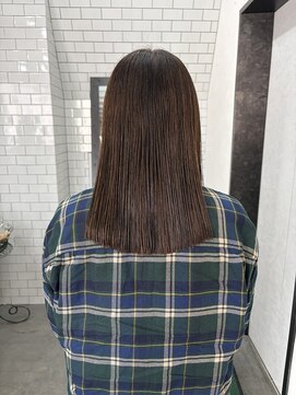 レガーレ(Legare) 大人の髪質改善ストレート 40～60代のうねり・広がり対策