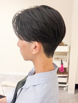 バトン(BATON) メンズカット/毛流れカット/センターパート/韓国風