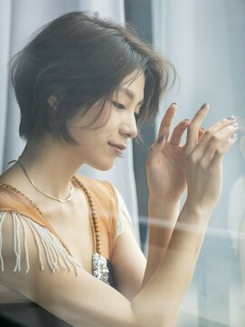 エミュ 表参道 青山(emu) 【emu井上信洋】大人女子の美シルエット前下がりショート