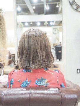 コニ(Coni) ♪Coni♪シングルカラーハイトーンアッシュベージュ