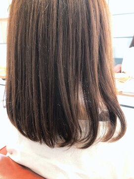 シャンティーク ドット エス(shanteek.es) 重さのあるツヤミディアム