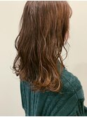 オリーブベージュ