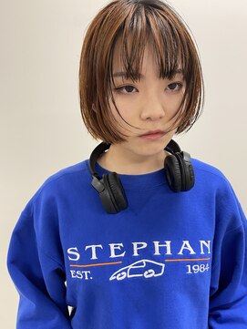 ノラ シブヤ(NORA) ウルフカット　インナーカラー　ハイトーンカラー　ウルフボブ