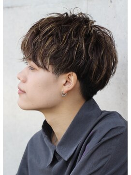 ネクストフォーヘアー(NEXT for hair) マッシュ ハイライト メッシュ ベージュ 刈り上げ