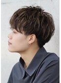マッシュ ハイライト メッシュ ベージュ 刈り上げ