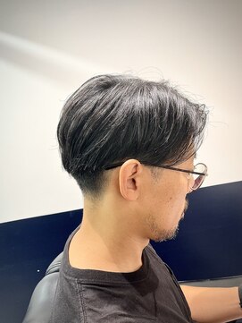 リバティシェアバーバー 銀座(LIBERTY SHARE BARBER) ナチュラルセンターパート/ナチュラルショート