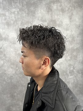 スピン 本八幡(SPIN) スペインカール/スパイキーショート/ブルーブラック/本八幡