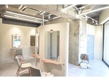 ジェム リット(GEM lit)の雰囲気（名駅カラー/レイヤーカット/ダブルカラー/ケアブリーチ/髪質改善）