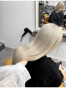 ホワイトベージュ