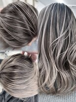 エトワール(ETOILE)&nbsp;バレイヤージュ/シャドールーツ/グレージュ/ブリーチカラー