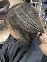 アップ(A+hair)&nbsp;くびれショートボブ40代50代グレイカラー白髪染め白髪ぼかし