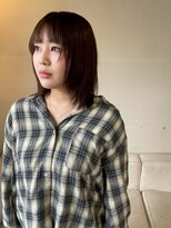 タヴィ(Tavi)&nbsp;抜け感のあるミディアムレイヤー/フェイスレイヤー/顔周りカット