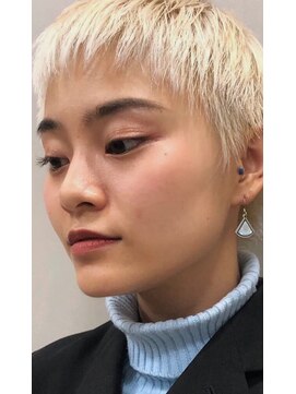 ストラマ(STRAMA) harumiyaブリーチカラーショート2