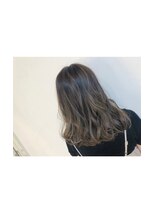 ヴァンカウンシル 豊橋店(Van Council)&nbsp;立体感カラー！おしゃれオリーブ系ハイライト♪