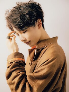 ディッセンバー 神宮前(December) 【laundry】ツイスパ/抜け感/センターパート