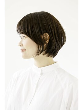 タヤ 九段店(TAYA) フェミニンショート　前下がり　耳かけ　ナチュラルブラウン
