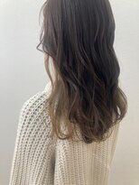 モルニ(MORNI)&nbsp;インナーカラー_マロンベージュ Aラインボブ かきあげ