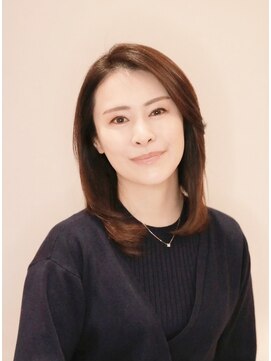 アンベリールフルー(EMBELLIR fleur) 大人女性のしっとりミディアム