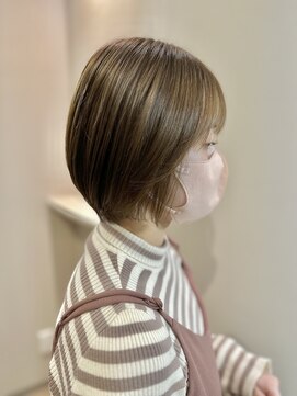 クム(QUMU) ショートボブ×ベージュカラー