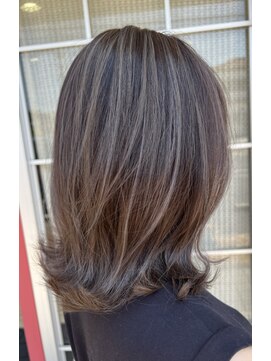 ヘアークリエイションアンズ(Hair creation Andz) ハイライト　がっつり　たくさん入れました