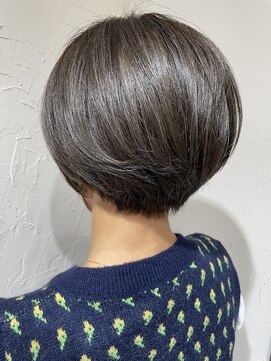 イロン(iroN) 40代女性　丸みショート　ハイライト