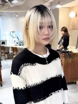 テトラ バイ ネオリーブ 横浜西口店(tetra by neolive) デザインカット ブリーチ 抜きっぱなしブロンド ウルフカット