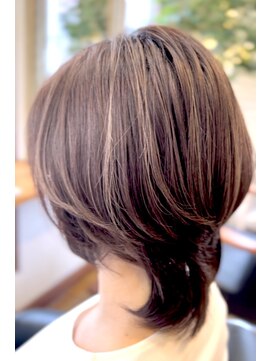 ココモ(cocomo) 派手にならないハイライトデザインカラー