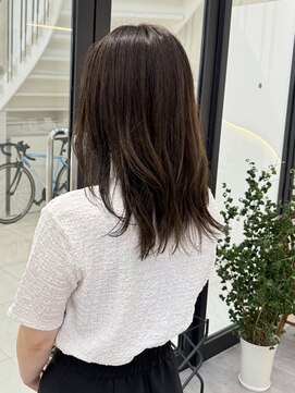 エブリ(evri) 「evri」レイヤーカット ミディアム 静岡駅美容室