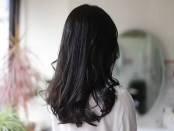 ヘアーサロン モルゲンロート(Hair salon Morgenrot)の写真/【高浜/碧南】白髪染めを諦めていた方必見！髪に優しいカラー剤使用し、気になる白髪を生かしたご提案を♪