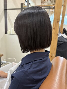 ニコ 四街道(nico) 切りっぱなしボブ/あご下1センチ/四街道【瀬戸山舞】