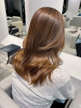 ステア ケース(stair case) 韓国ブリーチなしイエローブラウンカラーレイヤーカット