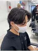 センターパートツイストスパイラルパーマツーブロックメンズヘア