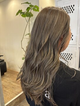 ローレン(Loren) グレージュ