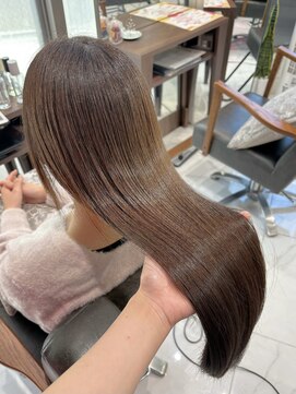 フォルテロゼ 横浜(FORTE rose) 赤み消しカラー/オリーブベージュ