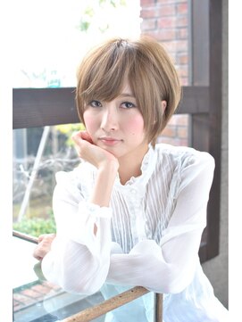 アンテレ 耳かけ小顔ショート