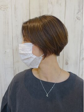 ルアルア(LUALUA) 手入れ簡単大人ショートヘア