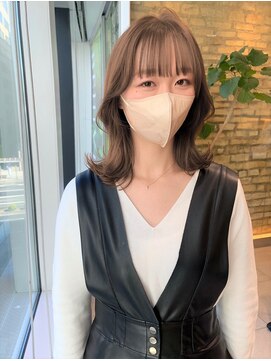 ビーハイブ 一番町店 アヴェダ(BEHIVE) ブリーチなしのハニーベージュとくびれミディアム