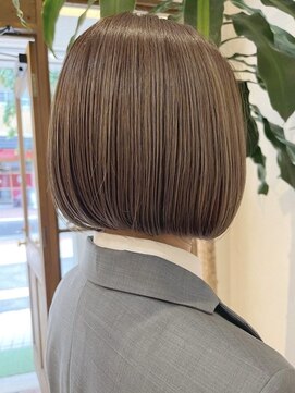 レグルス ヘア デザイン ニシジン 西新店(Reglus hair desigh) ハイライト/大人ボブ/ショートボブ/丸みボブ/グレーベージュ