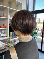 リノ 金山(Rino)&nbsp;デザインカラー/レイヤーカット/ウェットヘア/オリーブベージュ