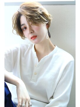 ロゼ 枚方(Rose) 【ROSE】ショートカット_レイヤーカットショート