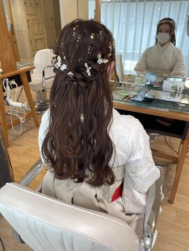 ネオリーブ チロル 横浜西口店(Neolive CiroL.) 横浜／卒業式／アレンジ／横浜駅近/着付け