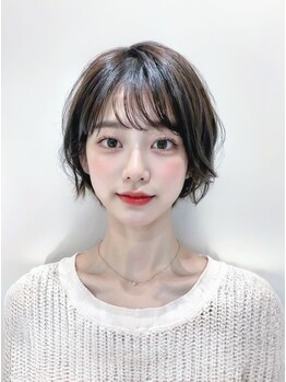 カラーリゾートAi 上野御徒町 仲御徒町店の写真/《小顔カット新規¥2750》輪郭の黄金比を見極めたカットで理想のスタイルに♪[仲御徒町/上野御徒町/上野]