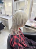 ホワイトベージュウルフ