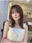 ミディアム 顔周り フェイスレイヤー 似合わせ 小顔
