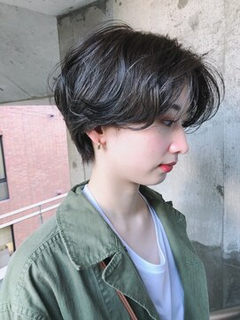 アメリ(amelie) #センターパート・ショートスタイル