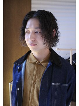 黒髪OK◎長めスパイラルパーマ×刈り上げで清潔感