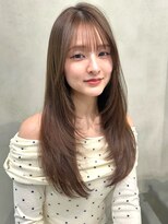 ナナローネス 渋谷(nana loness)&nbsp;レイヤーカット　ロングレイヤー　くすみベージュ　グレージュ