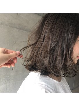 アピッシュ ギンザ(apish ginza) tomoヘア＊似合わせミディアム　ちょいレイヤー