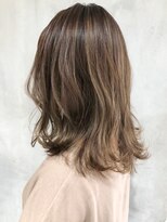 アルバム 渋谷パルコ(ALBUM)&nbsp;ミルクティーハイライト_外ハネボブアッシュブラウン_ba270351